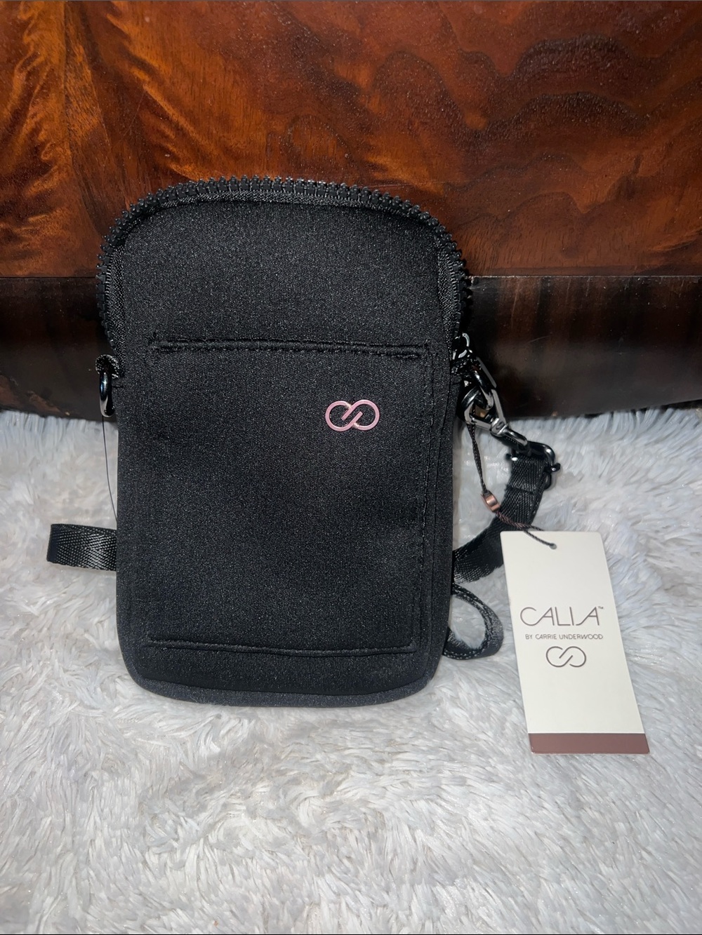 CALIA by CARRIE UNDERWOOD ESSENTIALS CROSSBODY
